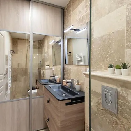 L19 1bdr Massena 2mins Sea/promenadeac/balcony